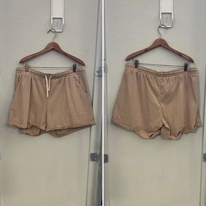 NWOT - Tan casual drawstring shorts - size 18/20